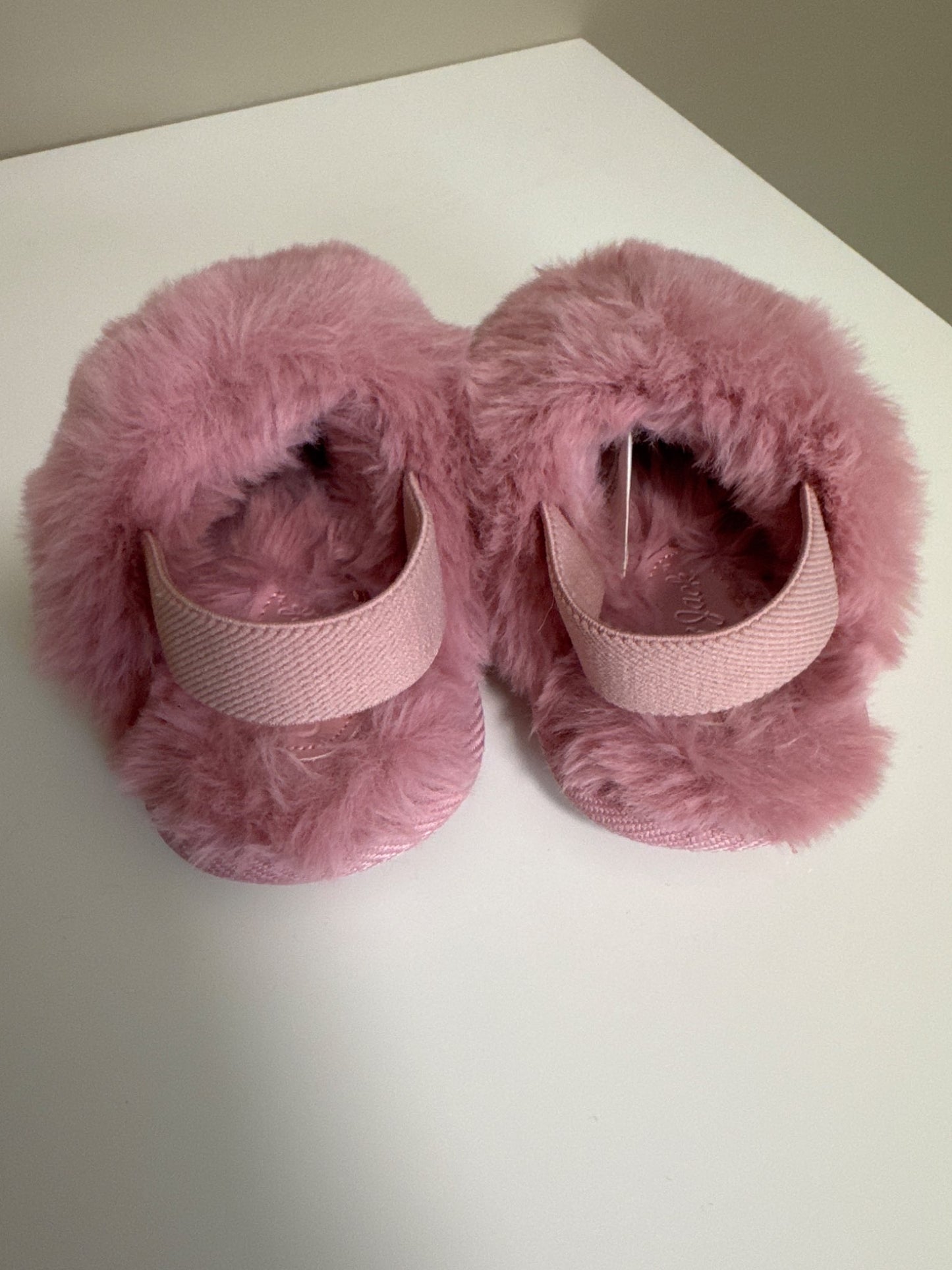 Pink metallic and fur slippers size 5/6, Shoes 5 (Walkers:12-24 mth)
