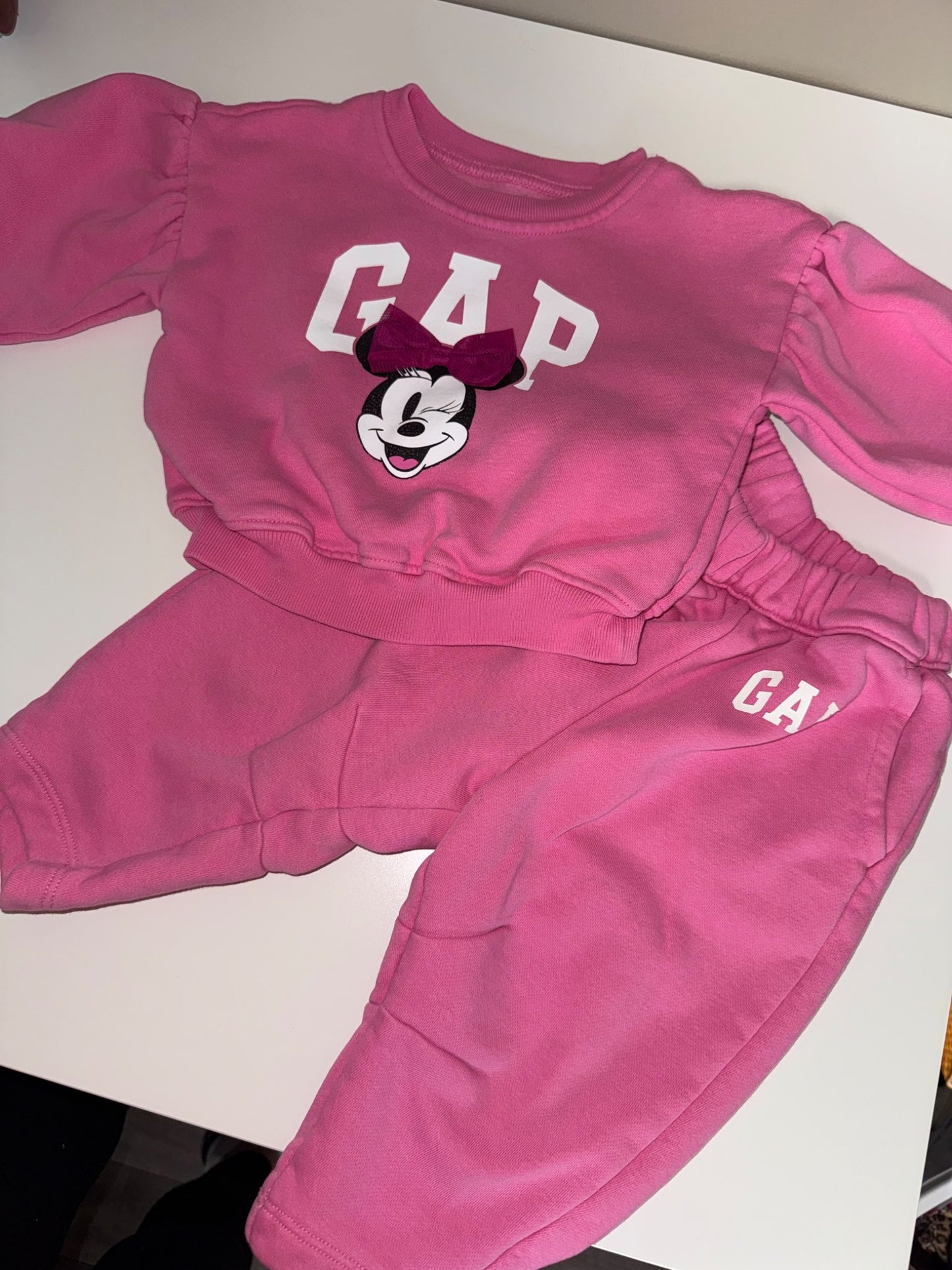 Baby gap Minnie mouse jogging suit. 12 to 18 months., Kids 18 Month (12-18M)
