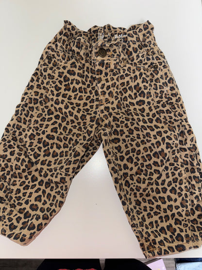 Baby gap horseshoe jean. Size 12 to 18 months leopard print., Kids 18 Month (12-18M)