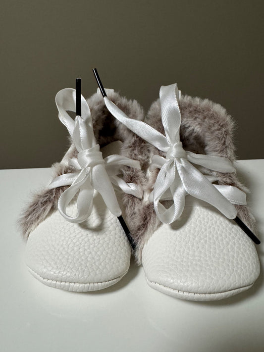 Fur booties, Shoes 3.5 (Baby: 0-12 mth)