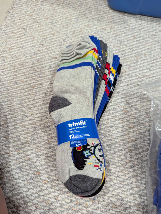 12 pairs of socks - brand new