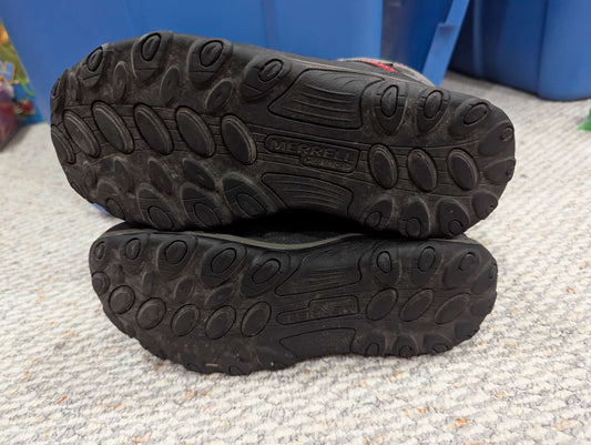 Merrell Winter boots size 4 (kids), Shoes 3 (Kids:4-8yr)