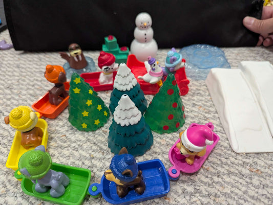 Paw Patrol Christmas Lot #1  - Sledding Pups