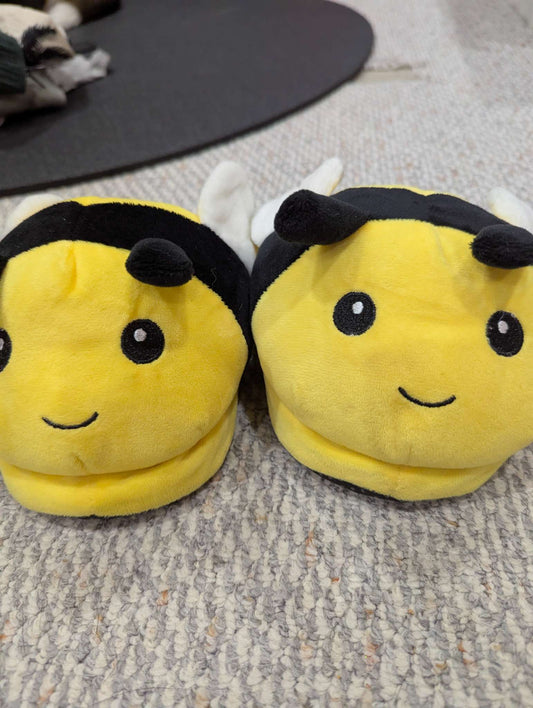 Bee slippers - Youth size M/L