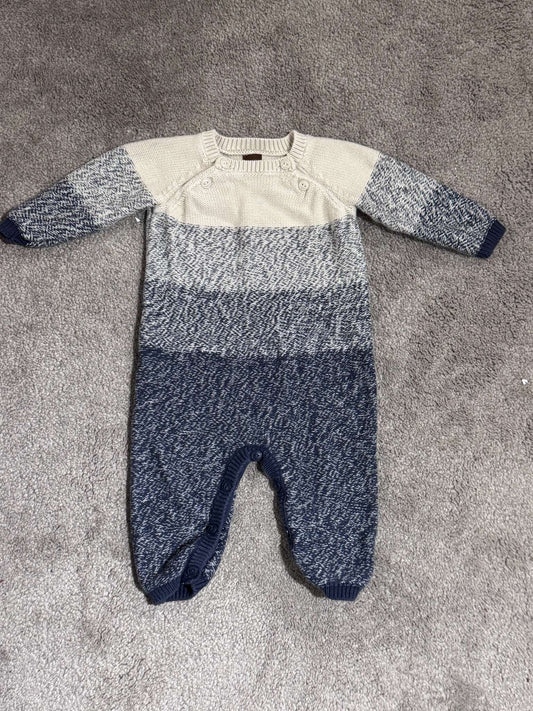 Beautiful Knit Onesie, Kids 6 Month (3-6M)