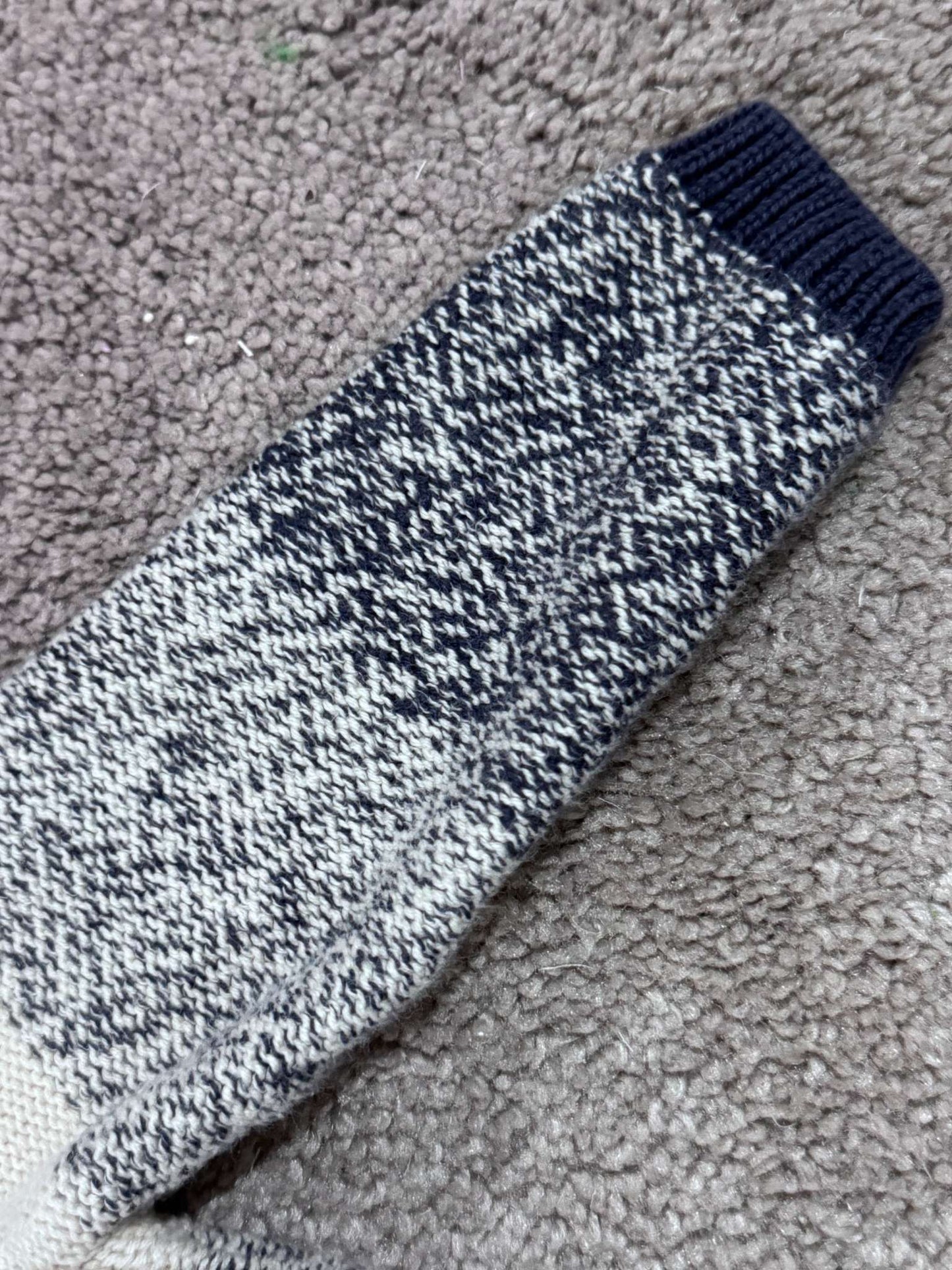 Beautiful Knit Onesie, Kids 6 Month (3-6M)
