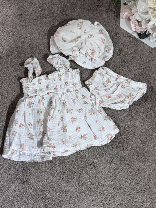 Floral Dress with matching Hat and Diaper cover - 3-6 Months, Kids 6 Month (3-6M)