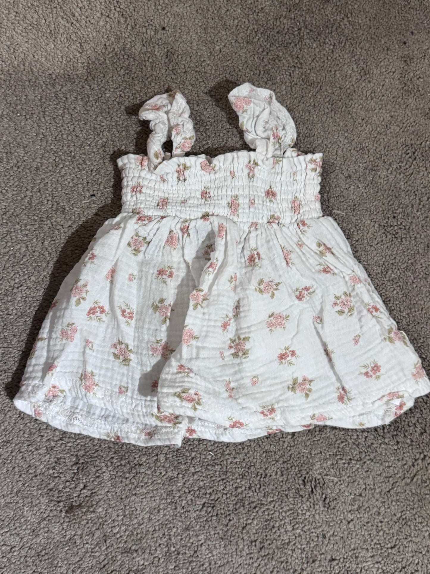 Floral Dress with matching Hat and Diaper cover - 3-6 Months, Kids 6 Month (3-6M)