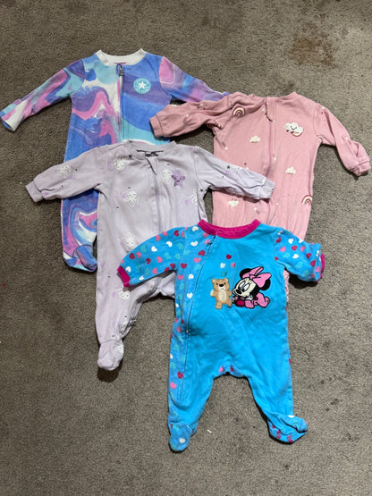 Bundle of 4 Onesies , Kids 3 Month (0-3M)