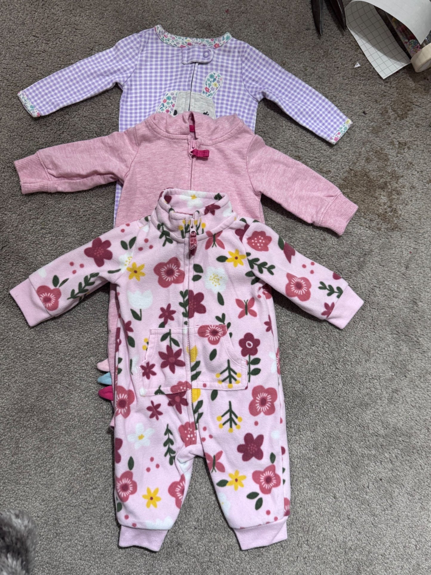 Bundle of Onesies. , Kids 3 Month (0-3M)