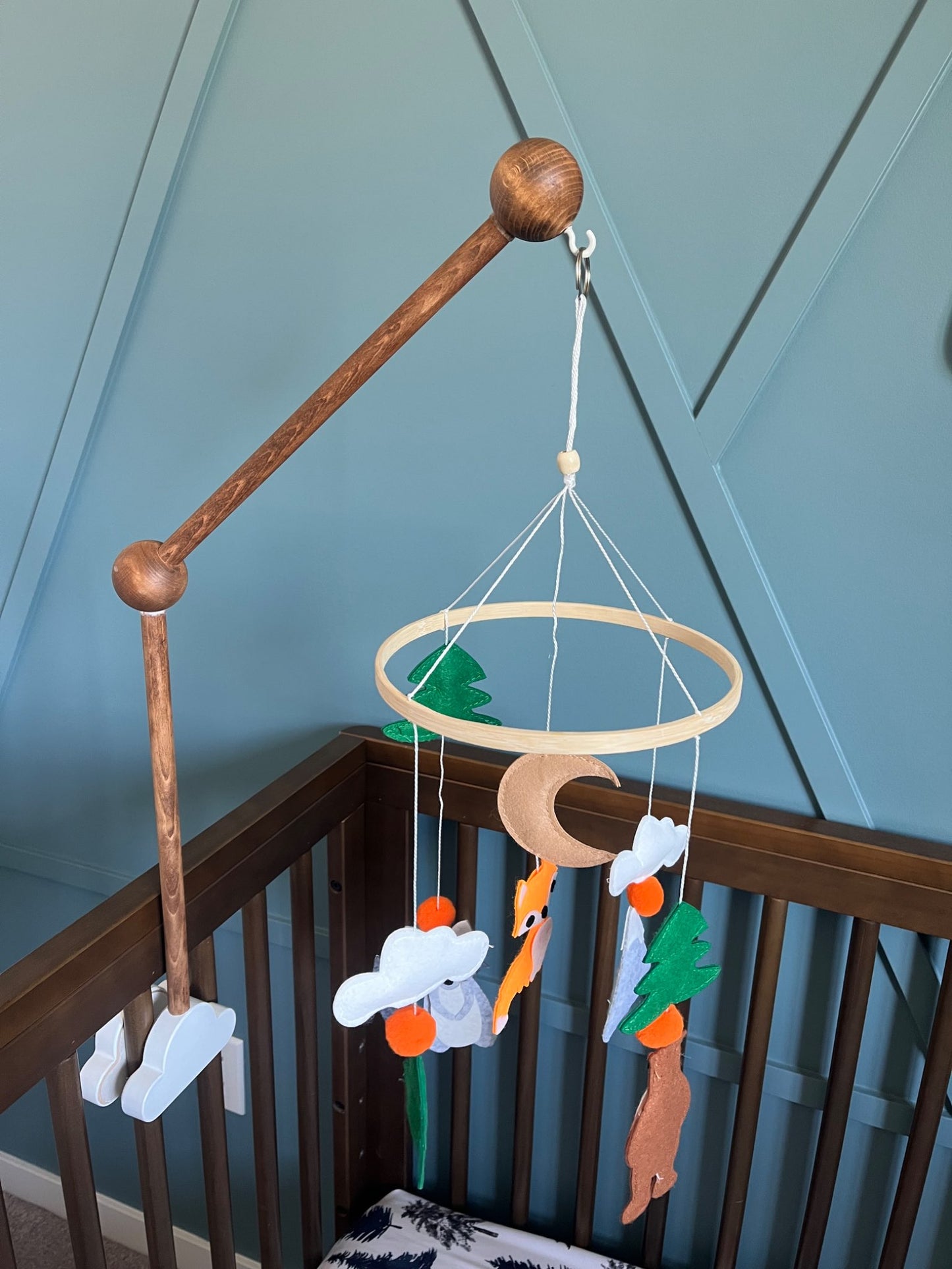 Woodland Mobile with Arm