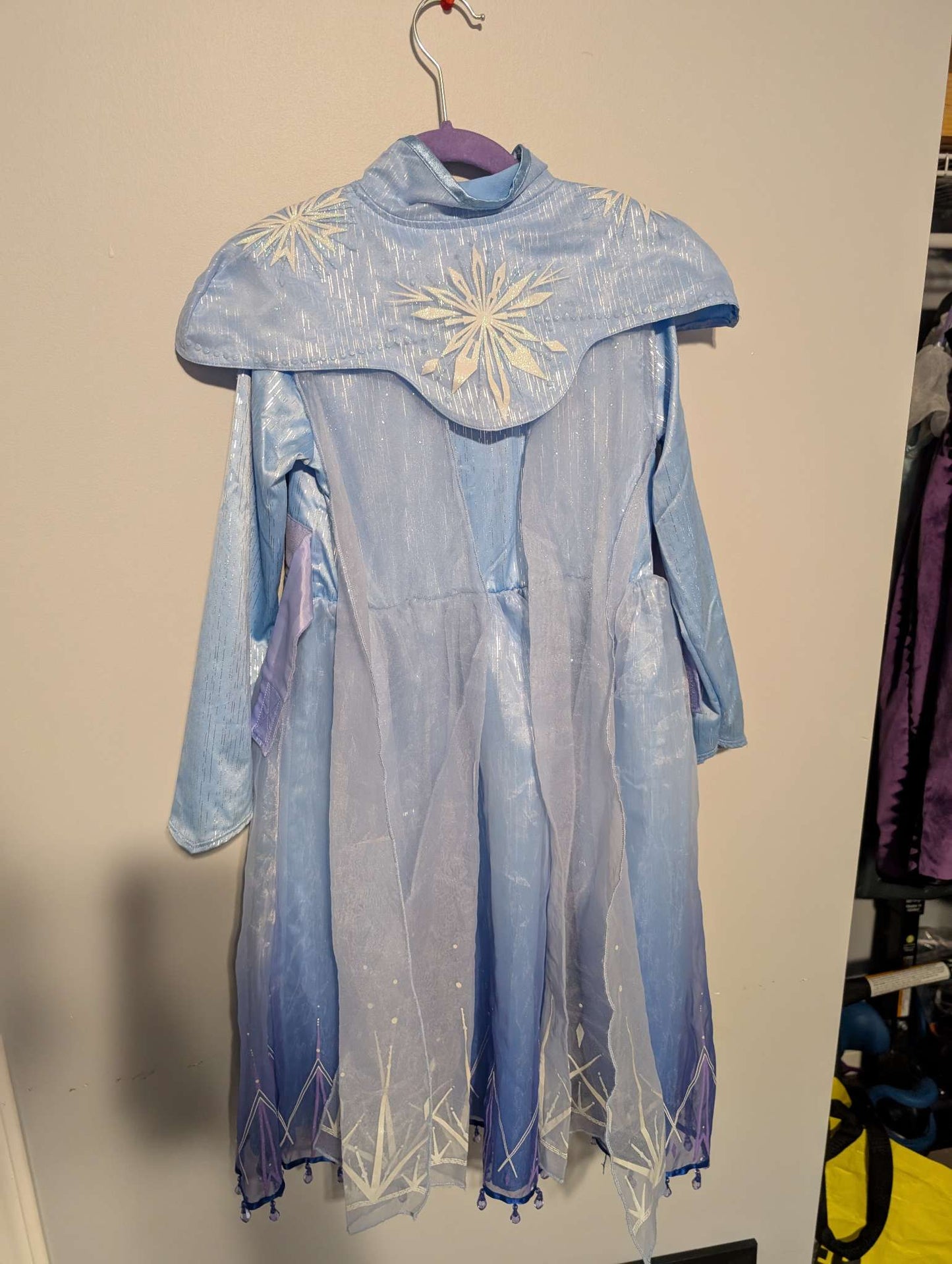 Disney Store Frozen II Elsa Costume – Child Size 5/6, Kids 6/6X (extra small)