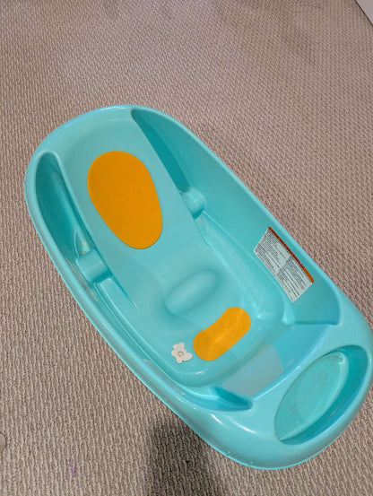 Baby bath tub