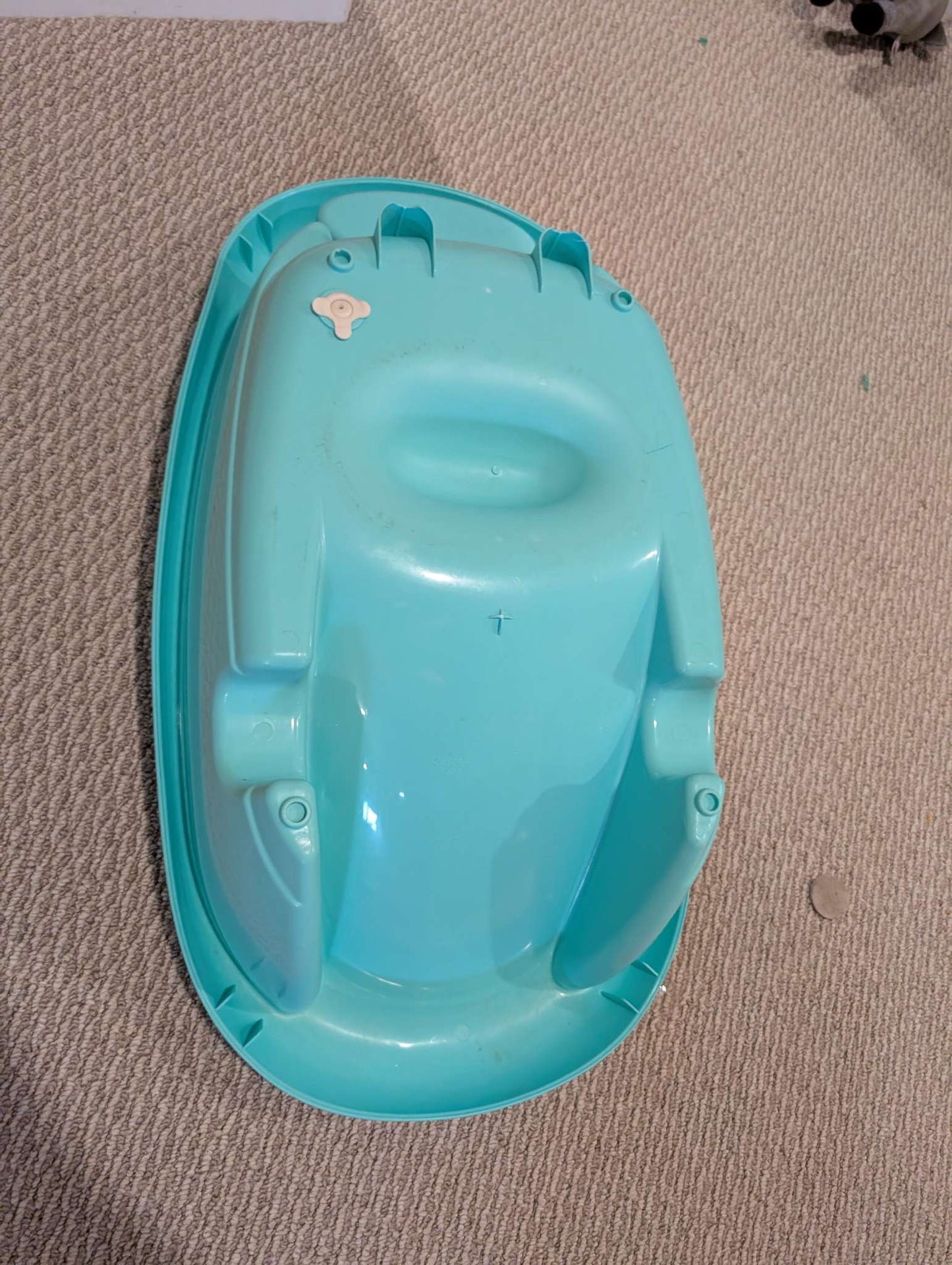 Baby bath tub