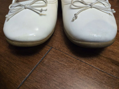 Girl's 'MaryJane' style ballet flats with bow accent, Shoes 1 (Kids:4-8yr)