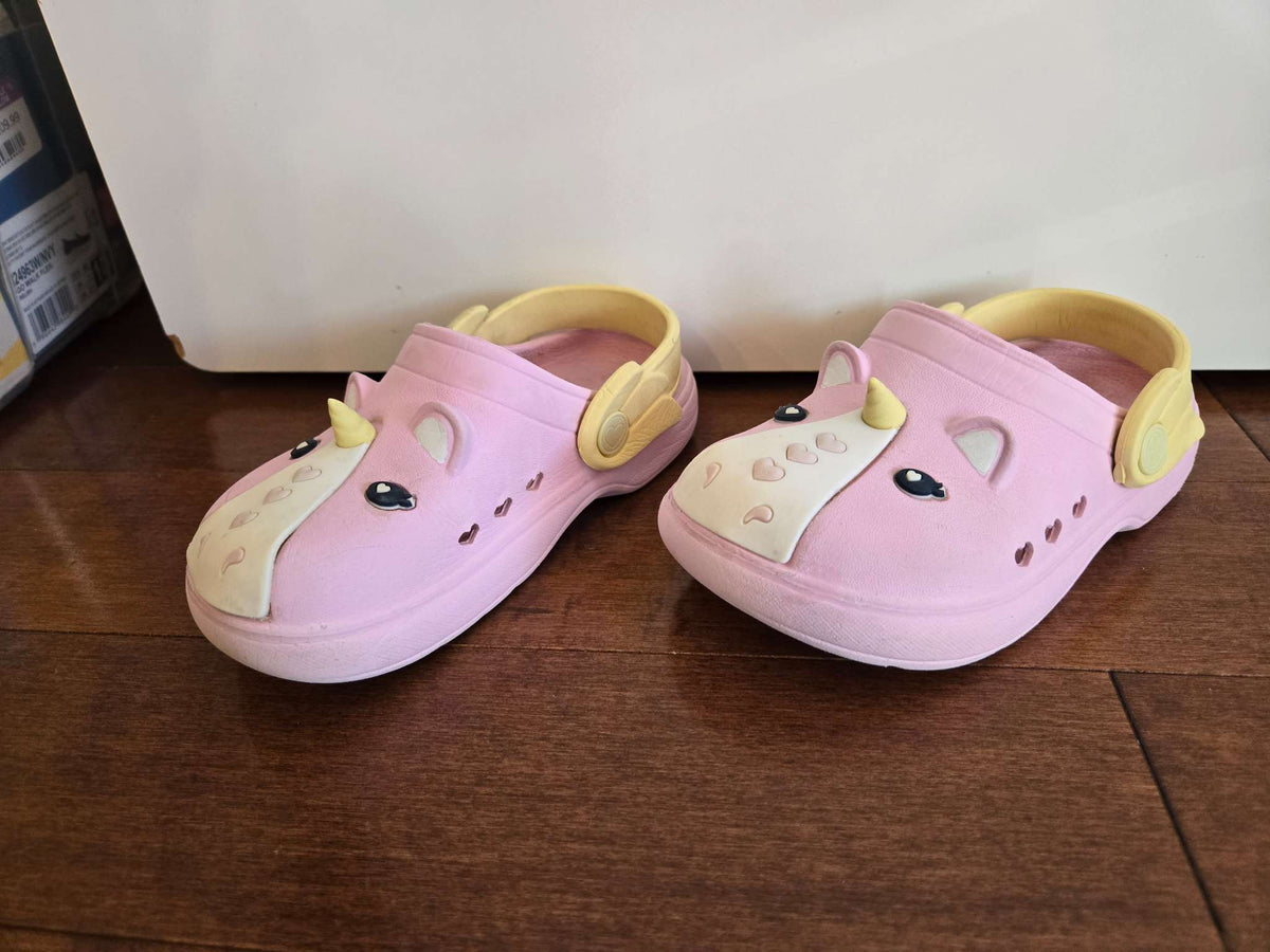 Little kid girls' Unicorn clog sandals, Shoes 8 (Toddler:2-4yr)