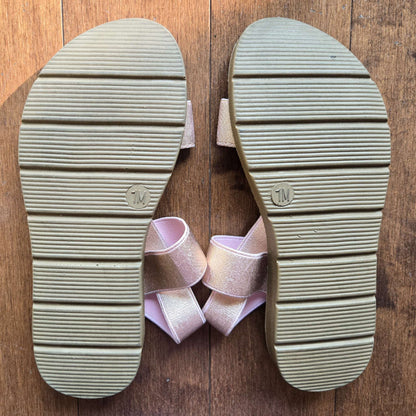 Taxi Girl "Shiloh-01" sandals in metallic rose gold size 1M, Shoes 1 (Kids:4-8yr)