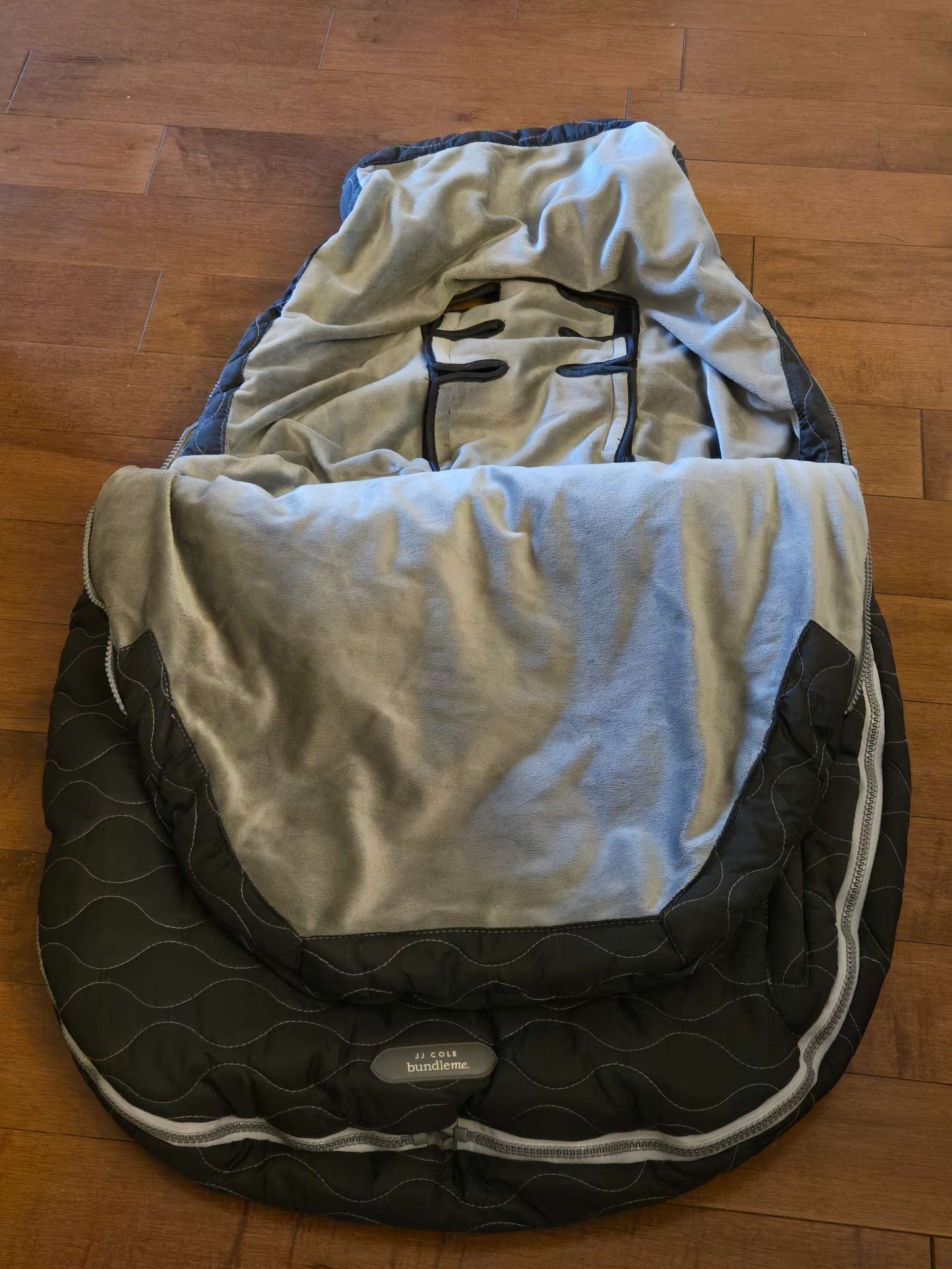 JJ Cole Original BundleMe Bunting bag for stroller (retails for $80)