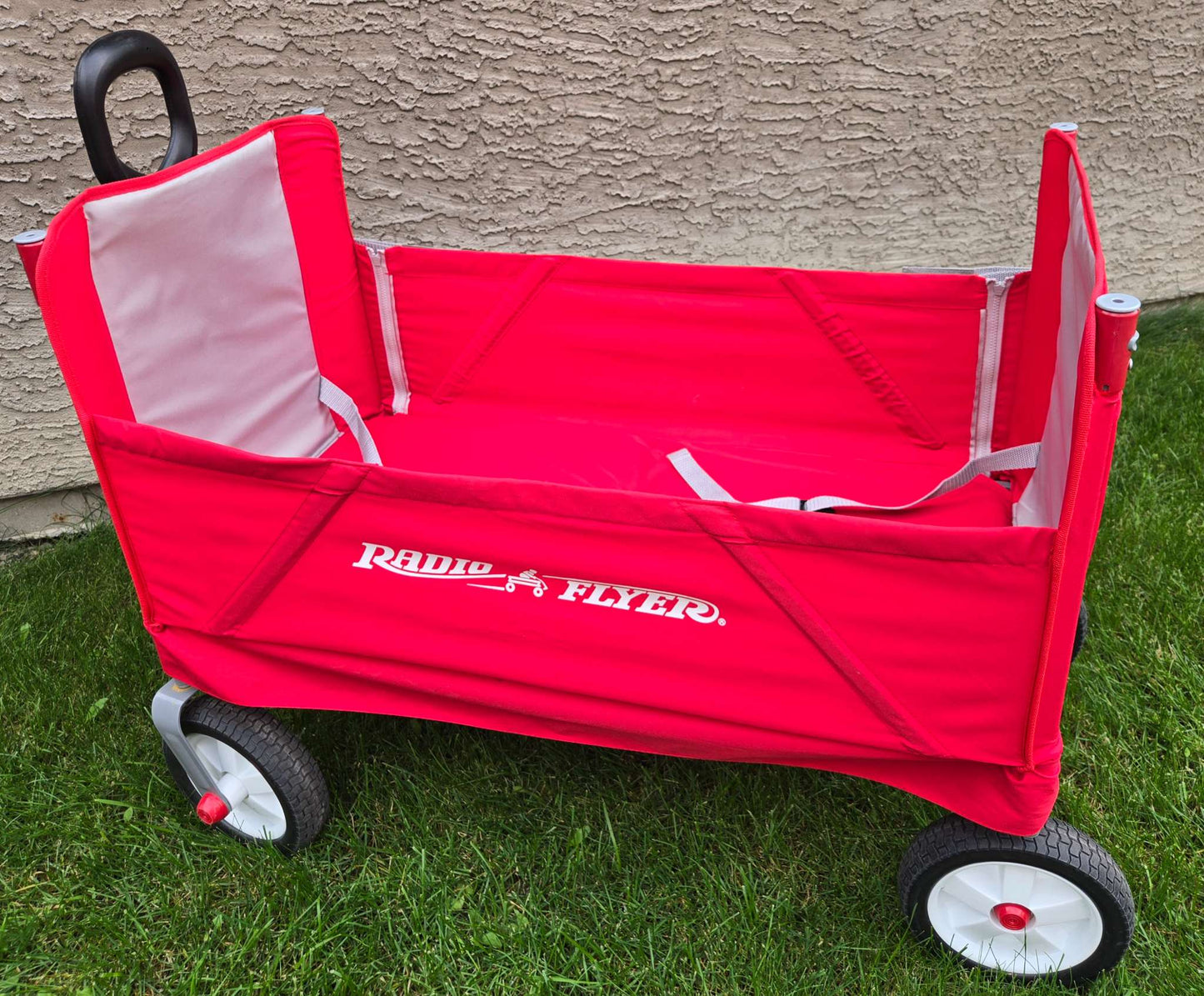 Radio Flyer 3-in-1 Easy Folding Wagon with Canopy (retails new for $129.99)