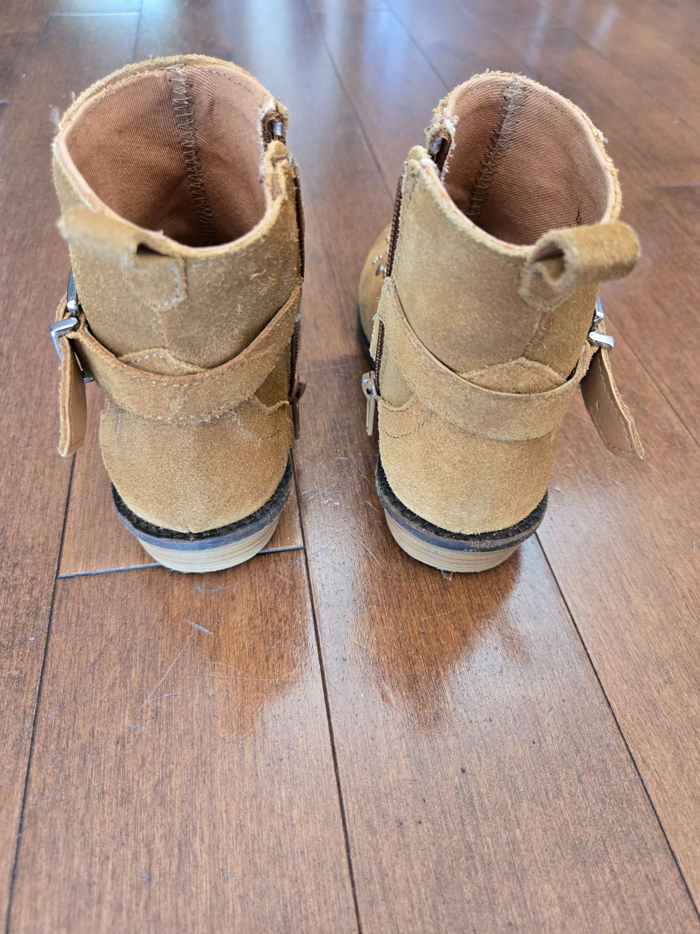 Zara girls' brown tan suede side zip ankle boots, Shoes 11.5 (Toddler:2-4yr)