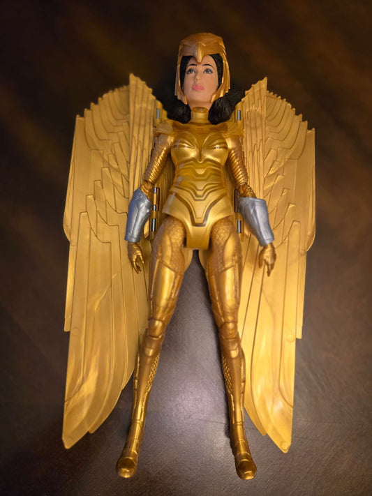 light up Wonder Woman 1984 12" action figure in golden armor (RRP $35)