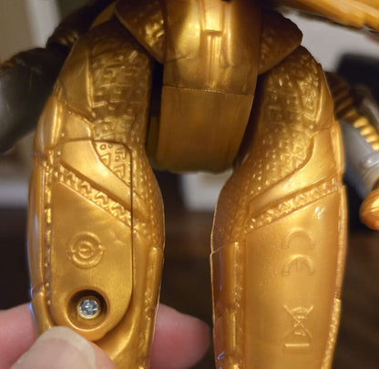 light up Wonder Woman 1984 12" action figure in golden armor (RRP $35)