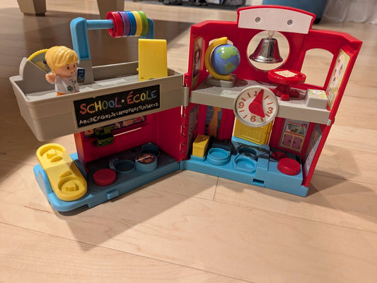 Interactive school play station