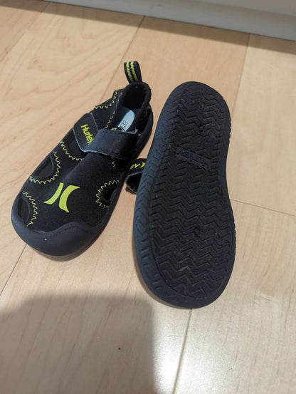 Hurley water shoes / sandals, size 6, retail $65+, Shoes 6 (Walkers:12-24 mth)