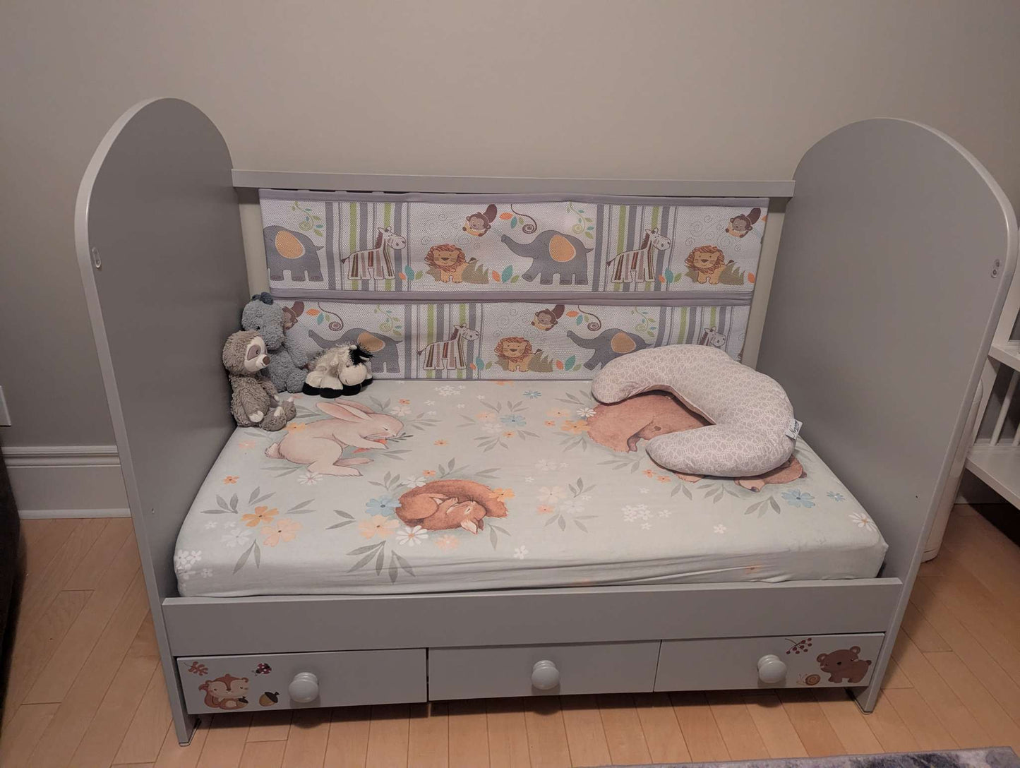 Ikea gonatt crib (no mattress)