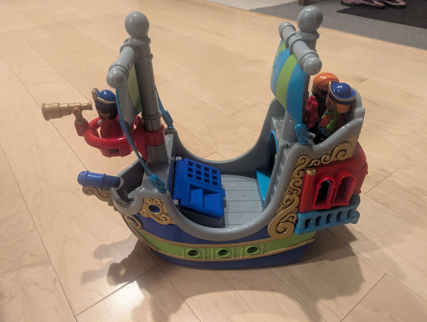 Pirate ship toy with wheels