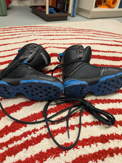 Firefly snowboarding boots mondo size 24, Shoes 5 (Big Kids:8–12yr)