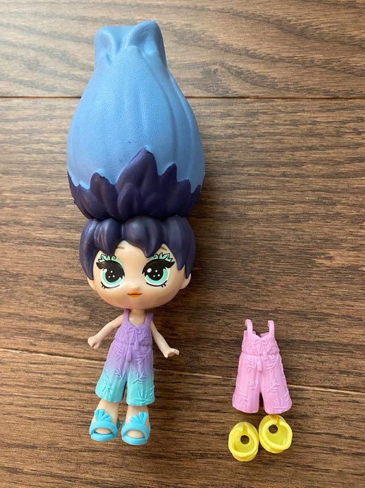 Blume doll
