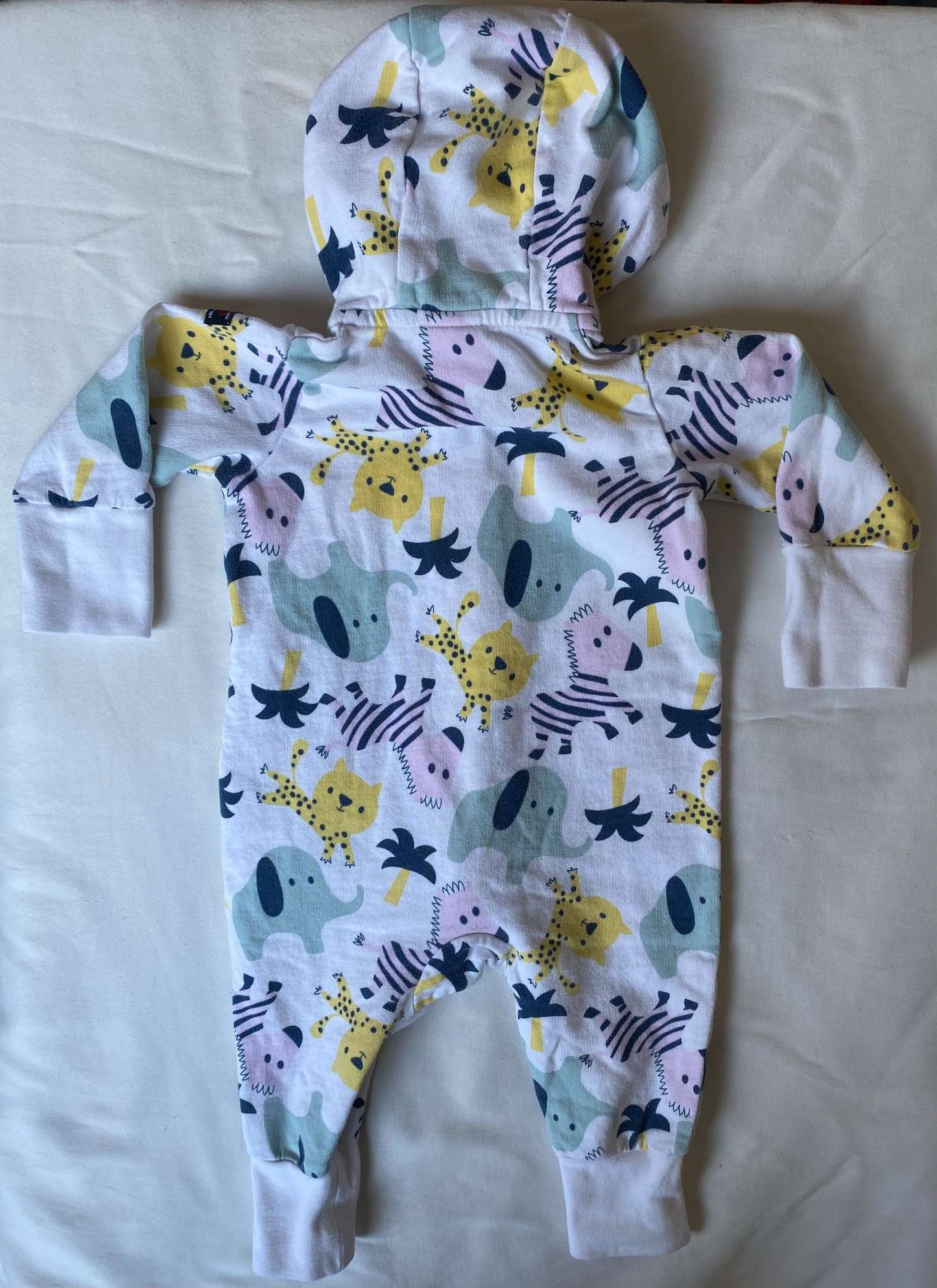 Polarn O Pyret (Swedish brand) adjustable cuff L/S hooded romper  Sz 4-6mths(MSRP $75), Kids 6 Month (3-6M)