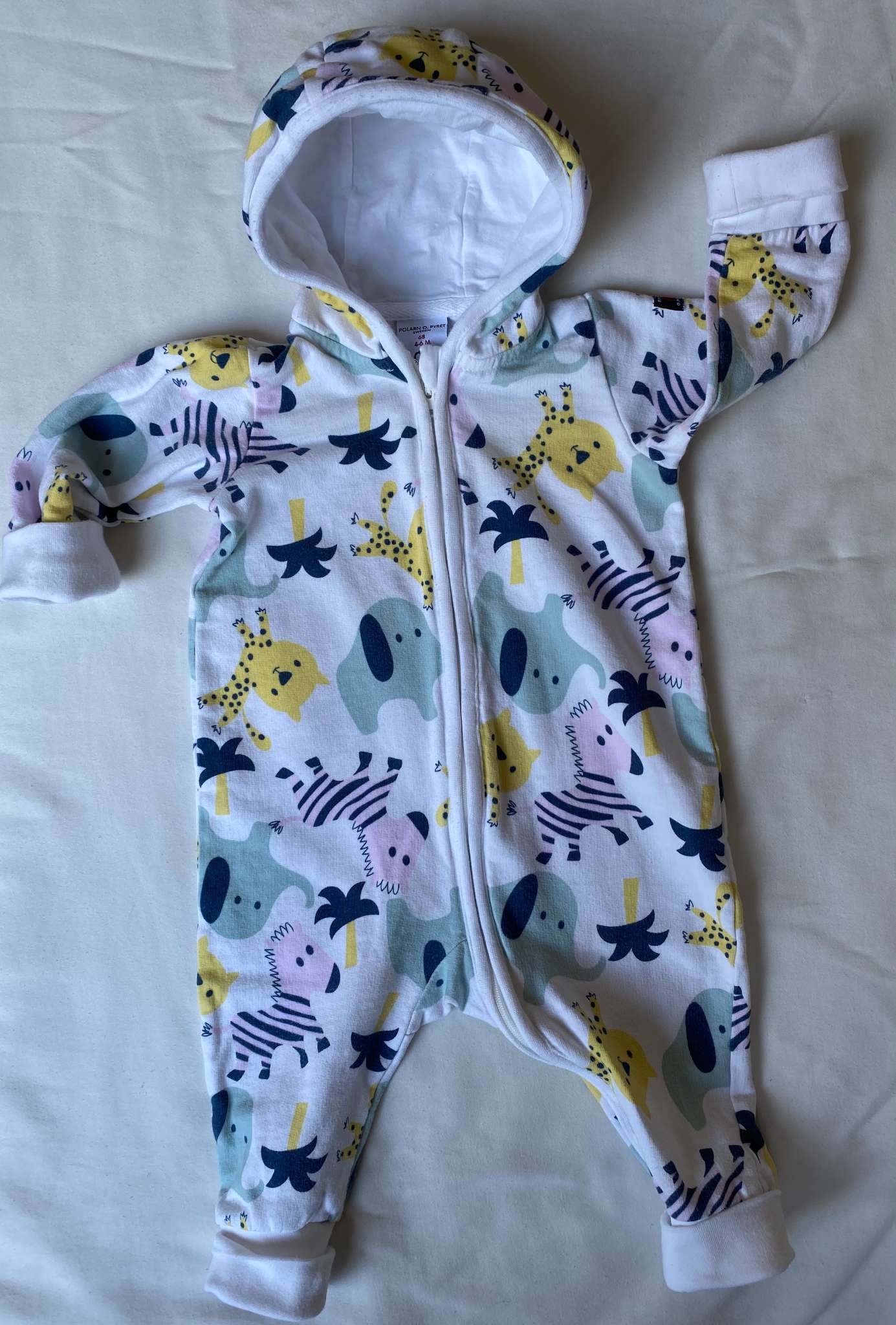 Polarn O Pyret (Swedish brand) adjustable cuff L/S hooded romper  Sz 4-6mths(MSRP $75), Kids 6 Month (3-6M)