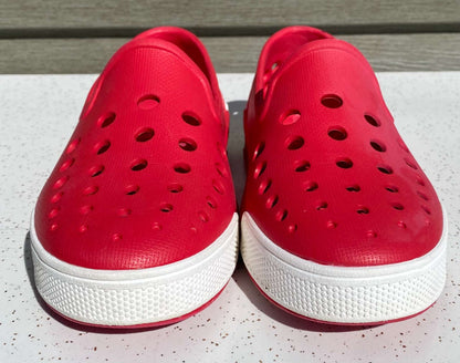 Red Eagsouni Water Shoes in C12 (MSRP $45), Shoes 12 (Toddler:2-4yr)
