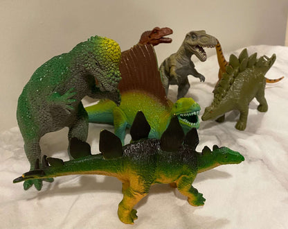 Bundle of 7 dinosaurs