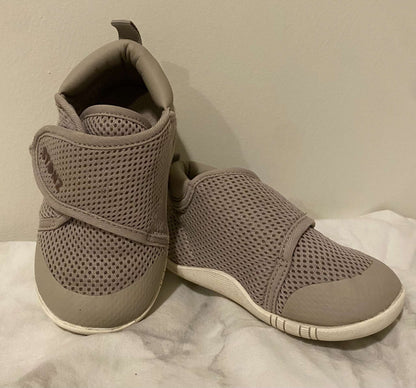 Stonz Cruiser Original Baby Shoes in Dune (MSRP $57), Shoes 6 (Walkers:12-24 mth)