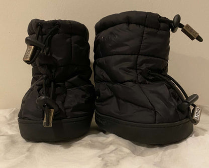 Black Stonz Puffy Winter Booties Sz medium (MSRP $60), Shoes 4.5 (Walkers:12-24 mth)