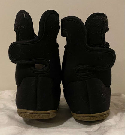 Black Baby Bogs II (MSRP $75), Shoes 5 (Walkers:12-24 mth)