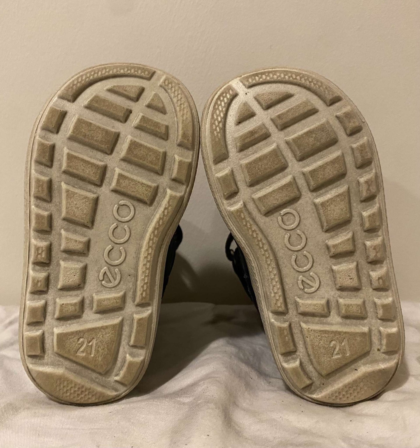 Ecco Urban Mini GTX boots Sz 21/ US 4.5 (MSRP $175), Shoes 4.5 (Walkers:12-24 mth)