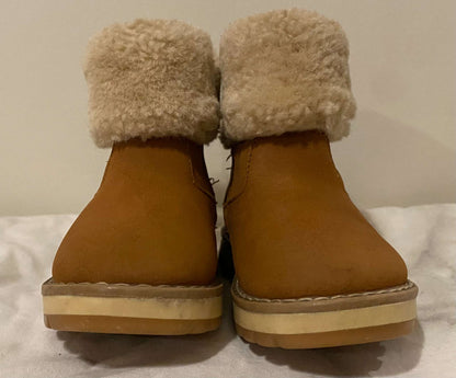 Zara faux shearling lined baby boots Sz 20/ US 4.5, Shoes 4.5 (Walkers:12-24 mth)