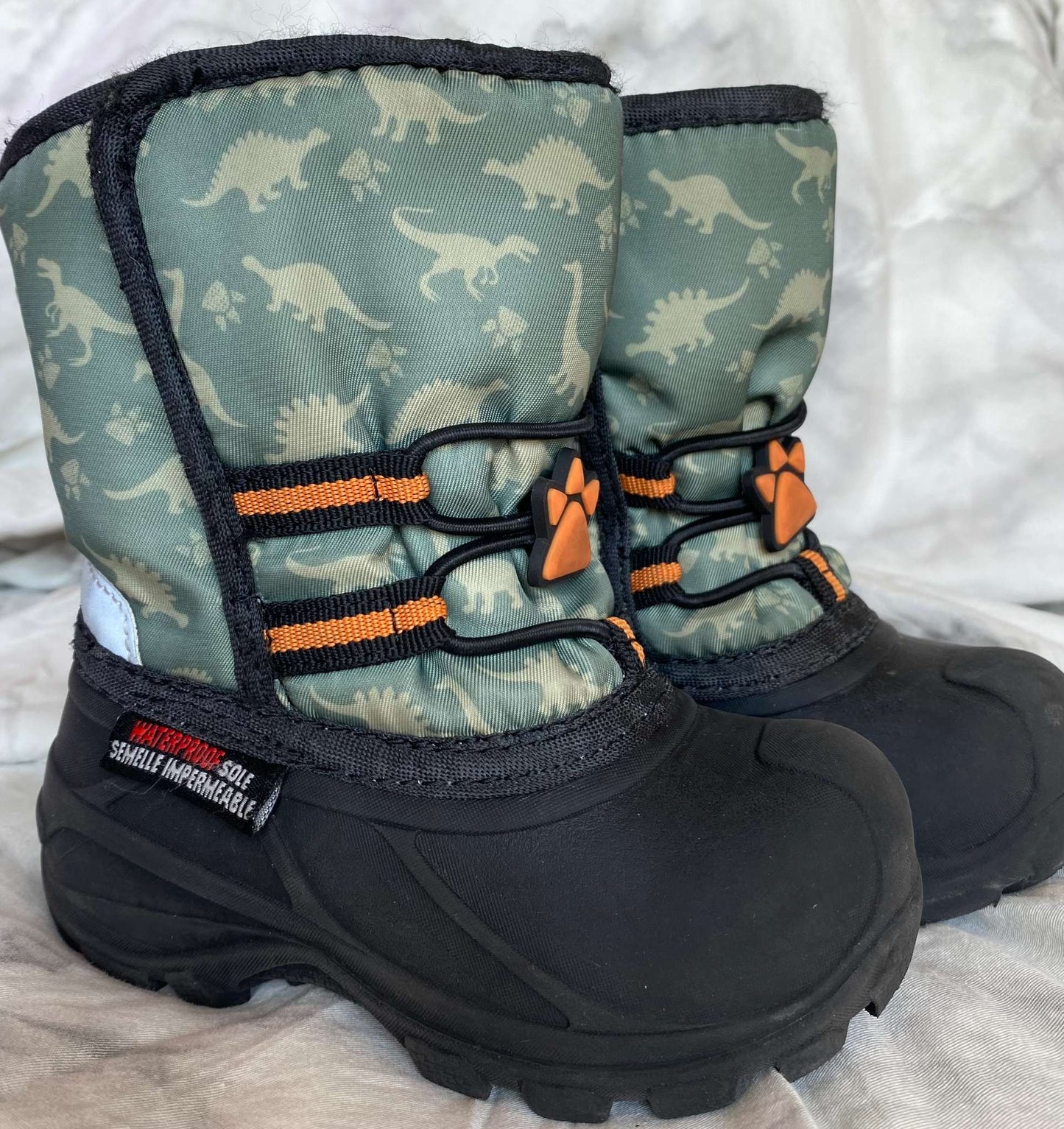 George Toddler Dino Winter Boots Sz 6, Shoes 6 (Walkers:12-24 mth)