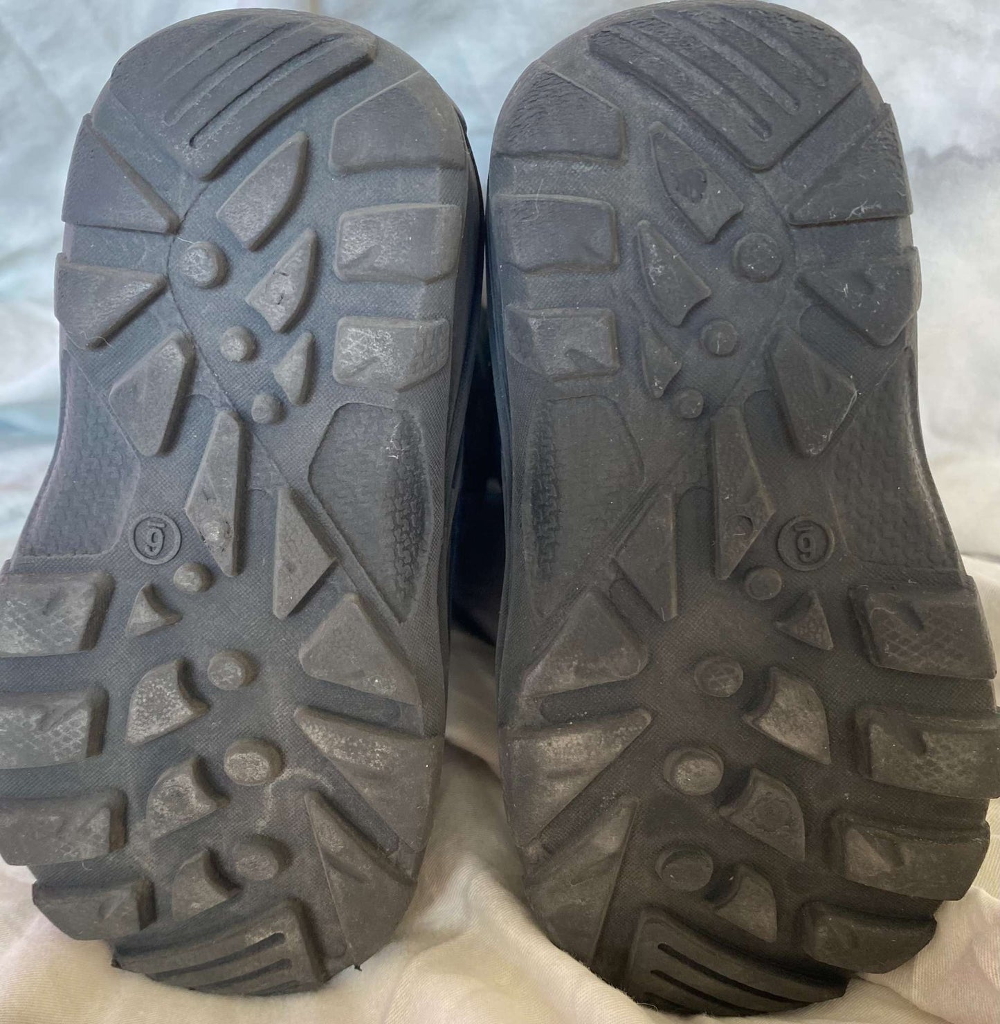 George Toddler Dino Winter Boots Sz 6, Shoes 6 (Walkers:12-24 mth)