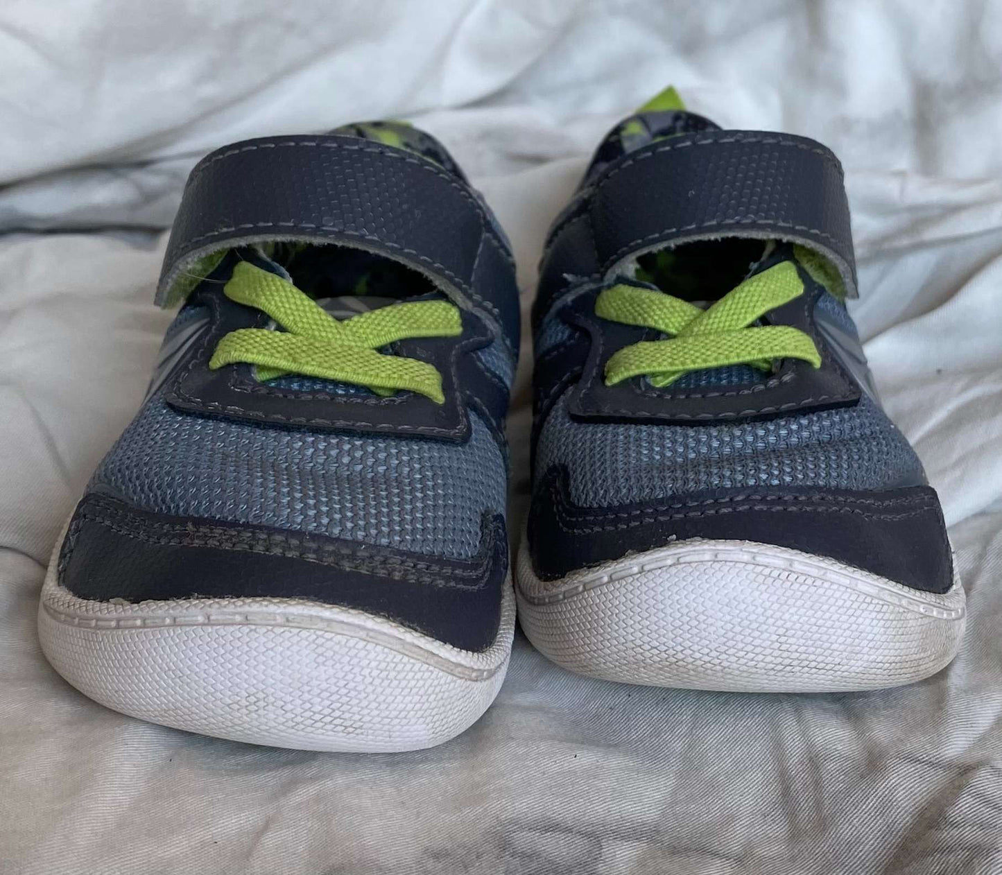 Reebok ventureFlex Stride Sneakers Sz 6, Shoes 6 (Walkers:12-24 mth)