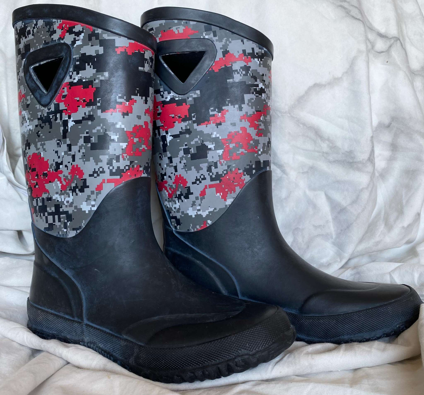 Elements Waterproof Digital Camo Boots Sz 2 Y, Shoes 2 (Kids:4-8yr)
