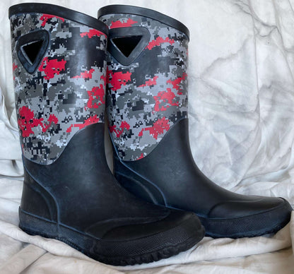 Elements Waterproof Digital Camo Boots Sz 2 Y, Shoes 2 (Kids:4-8yr)