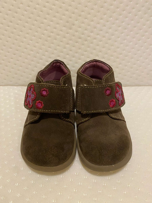 Stride Rite Girls Size 5.5 Brown Suede, Shoes 5.5 (Walkers:12-24 mth)