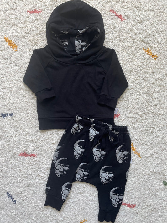 Portage and Main 2 piece halloween set, Kids 6 Month (3-6M)