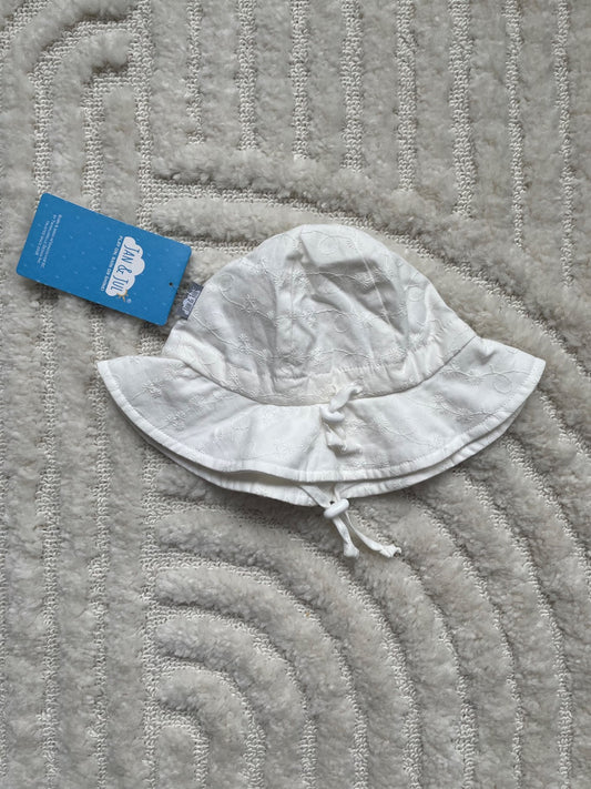 Jan & Jul NWT hat