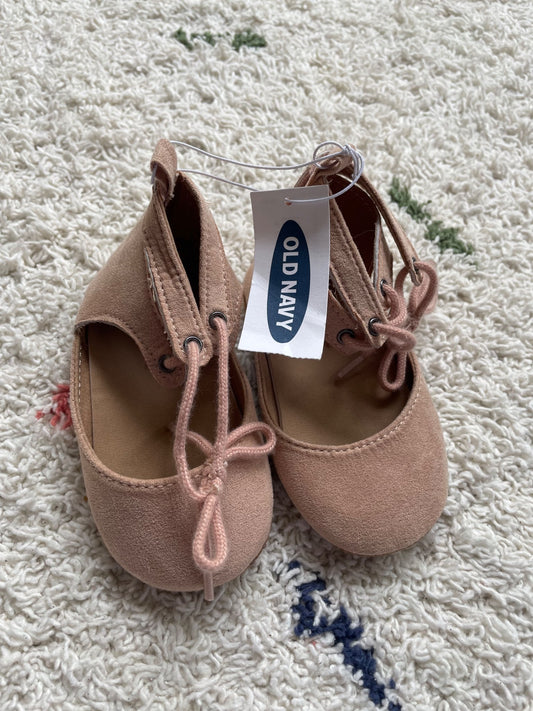 NWT 12-18m shoes, Shoes 4.5 (Walkers:12-24 mth)
